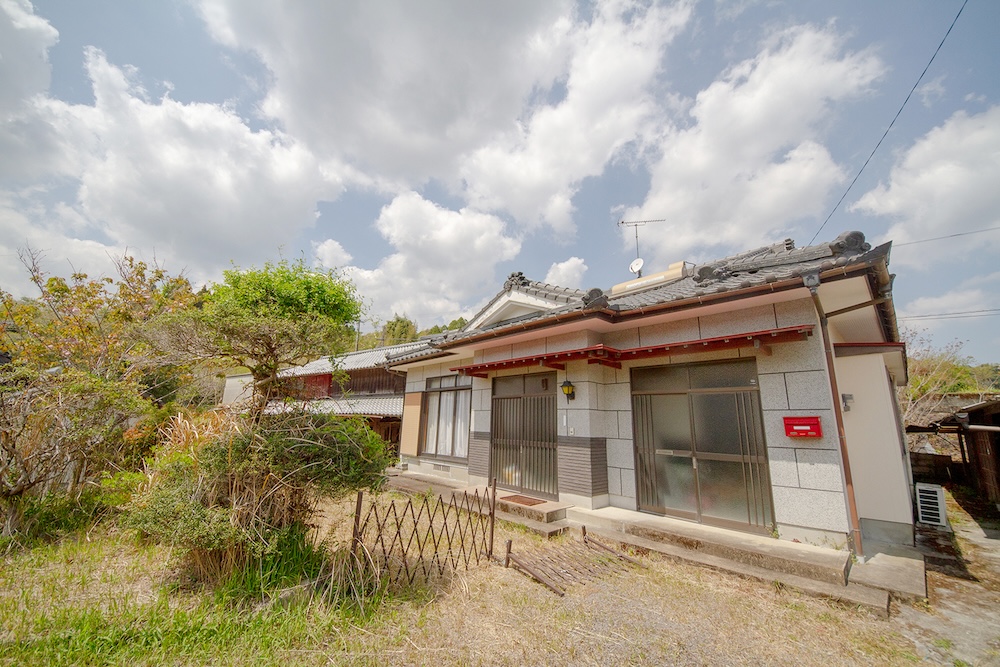 【2つのお家がある広々敷地！】趣味と暮らし、仕事も叶う「ダブルピース」な空き家。