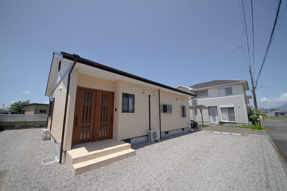 【夏も冬も快適！】エアコン4台に二重窓。快適空間にこだわりを感じる空き家